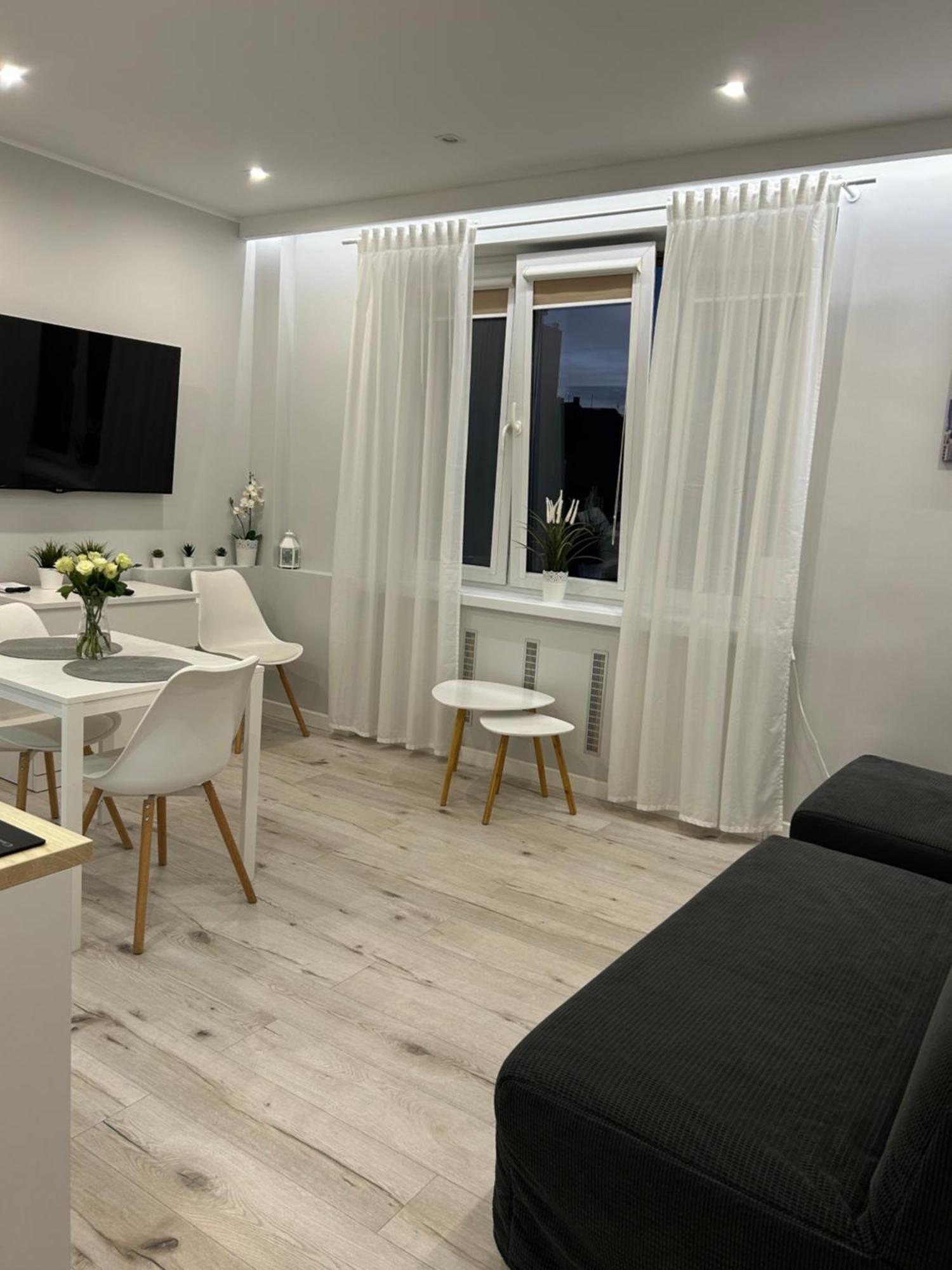 Apartament Na Dworcowej Centrum Parking Gratis วรอตซวาฟ ภายนอก รูปภาพ